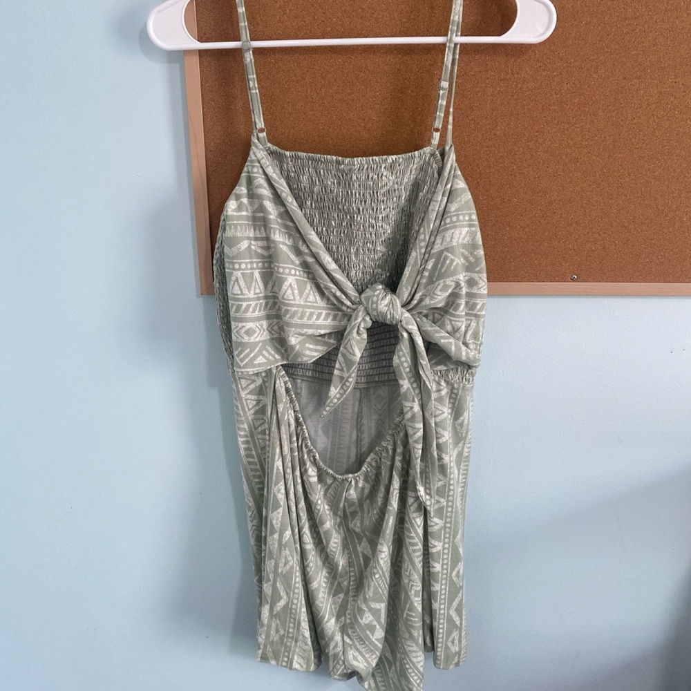 No Boundaries Light Green Striped Top - Picture 2 of 3